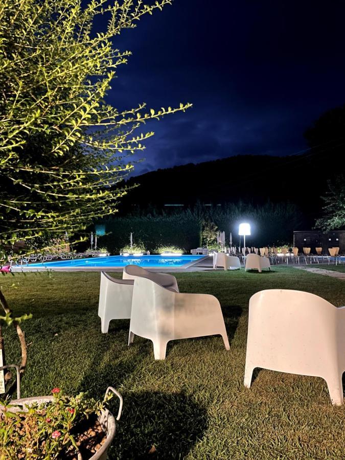מונטיקיו Borgo Villa Maria מראה חיצוני תמונה